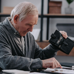 В Сейме Литвы предупредили жителей о возможном уменьшении пенсий в будущем